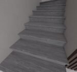 8530 Lépcsőlap Fa 30cm Antracit homloklappal .jpg0021