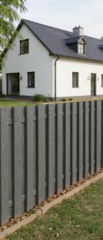 Antracite szélezetlen betondeszka kerítés